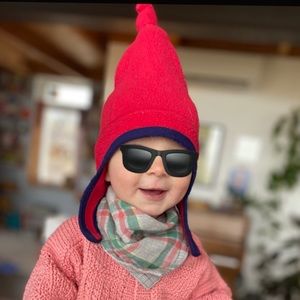 ISO Patagonia Vintage Fleece Elf Hat in Red